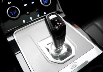 Подержанный автомобиль Land Rover Range Rover Evoque 2020 года (20 фото)