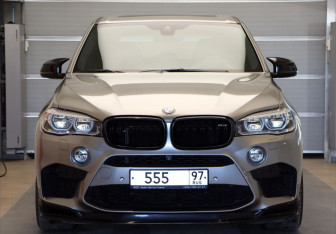 Подержанный автомобиль BMW X5 M 2015 года (6 фото)