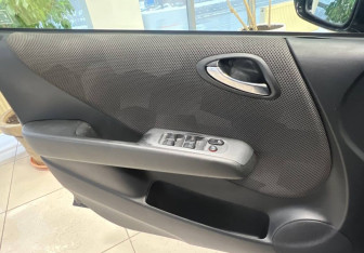 Подержанный автомобиль Honda Jazz 2008 года (15 фото)