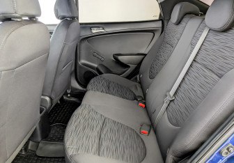 Подержанный автомобиль Hyundai Solaris Sedan 2016 года (12 фото)