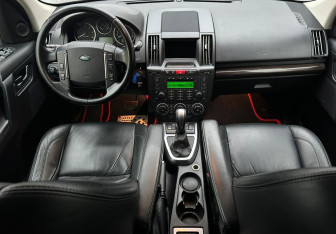 Подержанный автомобиль Land Rover Freelander 2012 года (11 фото)