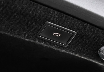 Подержанный автомобиль Skoda Octavia Liftback 2022 года (17 фото)