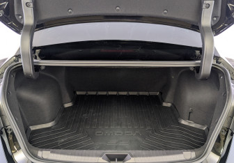 Подержанный автомобиль Omoda S5 GT 2024 года (10 фото)