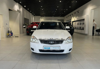 Подержанный автомобиль LADA (ВАЗ) Priora Sedan 2012 года (2 фото)