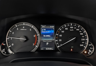 Подержанный автомобиль Lexus RX 2021 года (16 фото)