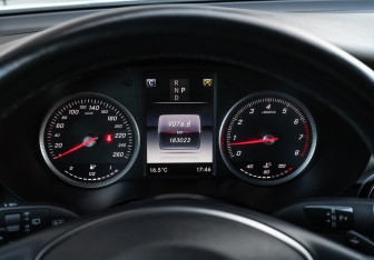 Подержанный автомобиль Mercedes-Benz GLC Coupe 2016 года (12 фото)