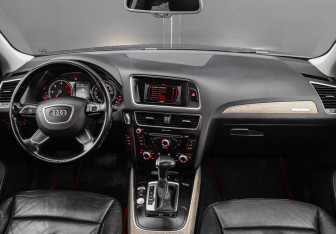 Подержанный автомобиль Audi Q5 2012 года (12 фото)