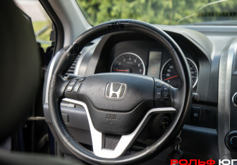 Подержанный автомобиль Honda CR-V 2008 года (11 фото)