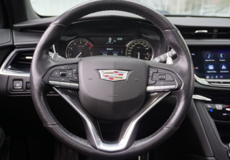 Подержанный автомобиль Cadillac XT6 2020 года (15 фото)