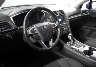 Подержанный автомобиль Ford Mondeo Sedan 2019 года (8 фото)