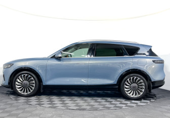 Подержанный автомобиль Voyah Free 2023 года (8 фото)