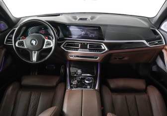 Подержанный автомобиль BMW X5 2021 года (11 фото)