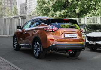 Подержанный автомобиль Nissan Murano Suv 2017 года (6 фото)