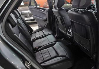 Подержанный автомобиль Mercedes-Benz GLE 2017 года (12 фото)