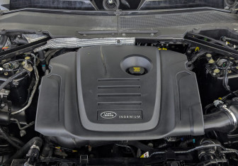 Подержанный автомобиль Land Rover Defender Suv 2021 года (9 фото)