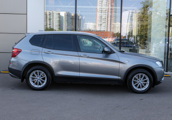 Подержанный автомобиль BMW X3 2014 года (4 фото)