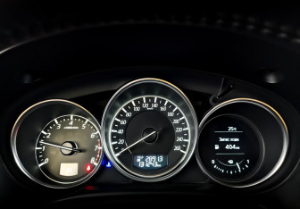 Подержанный автомобиль Mazda CX-5 2017 года (13 фото)