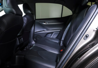 Подержанный автомобиль Toyota Camry Sedan 2020 года (11 фото)