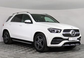 Подержанный автомобиль Mercedes-Benz GLE 2021 года (3 фото)