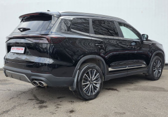 Подержанный автомобиль Chery Tiggo 8 Pro Max 2023 года (5 фото)