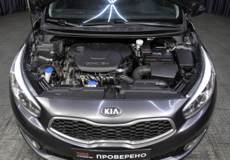 Подержанный автомобиль Kia Ceed Hatchback 2014 года (9 фото)