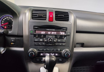 Подержанный автомобиль Honda CR-V 2010 года (15 фото)