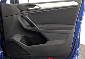 Подержанный автомобиль Volkswagen Tiguan 2020 года (25 фото)