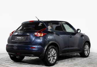 Подержанный автомобиль Nissan Juke 2012 года (8 фото)