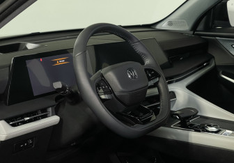 Подержанный автомобиль Changan CS75PLUS 2024 года (13 фото)