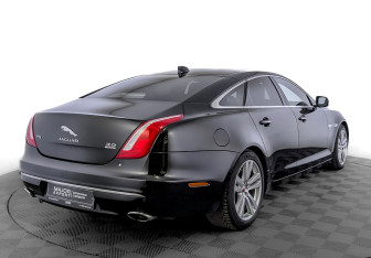 Подержанный автомобиль Jaguar XJ 2019 года (5 фото)