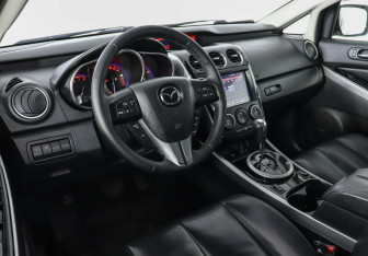 Подержанный автомобиль Mazda CX-7 2011 года (8 фото)