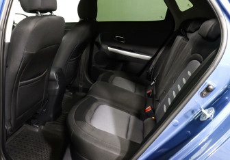 Подержанный автомобиль Kia Ceed Hatchback 2014 года (14 фото)