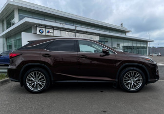 Подержанный автомобиль Lexus RX 2016 года (4 фото)