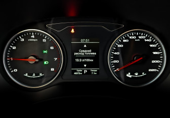 Подержанный автомобиль Москвич 3 2023 года (13 фото)