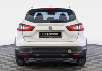 Подержанный автомобиль Nissan Qashqai 2018 года (6 фото)