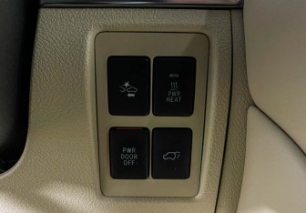 Подержанный автомобиль Toyota Land Cruiser Suv 2019 года (19 фото)
