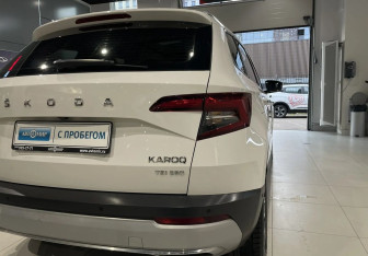 Подержанный автомобиль Skoda Karoq 2020 года (8 фото)