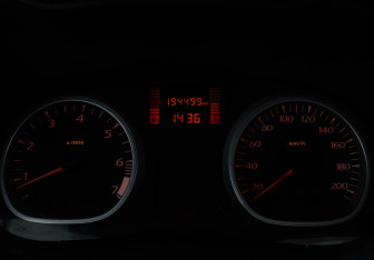 Подержанный автомобиль Renault Duster 2014 года (7 фото)