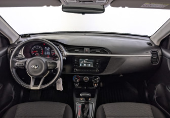 Подержанный автомобиль Kia Rio Sedan 2021 года (14 фото)