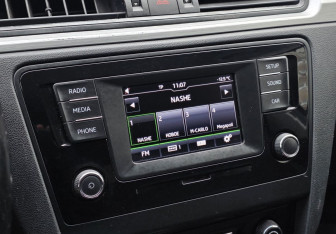 Подержанный автомобиль Skoda Rapid Liftback 2016 года (13 фото)