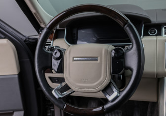 Подержанный автомобиль Land Rover Range Rover 2019 года (16 фото)