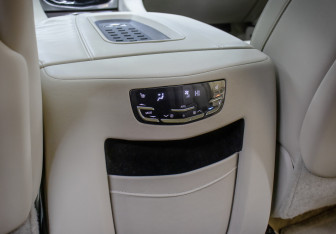 Подержанный автомобиль Cadillac Escalade Suv 2015 года (20 фото)