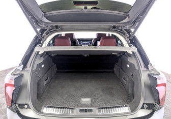 Подержанный автомобиль Hongqi E-HS9 2022 года (10 фото)