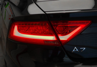 Подержанный автомобиль Audi A7 2013 года (28 фото)