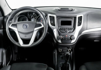 Подержанный автомобиль Changan CS35 2018 года (7 фото)