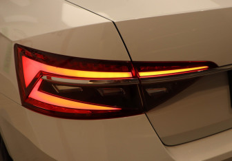 Подержанный автомобиль Skoda Superb Liftback 2024 года (25 фото)