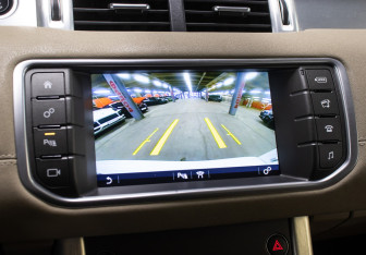 Подержанный автомобиль Land Rover Range Rover Evoque 2017 года (19 фото)