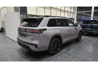 Новый Volkswagen Teramont 2025 (5 фото)