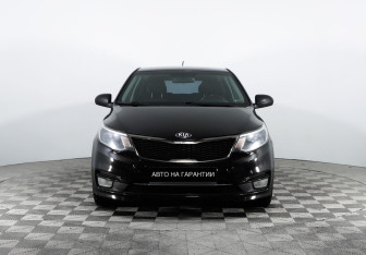 Подержанный автомобиль Kia Rio Hatchback 2015 года (2 фото)