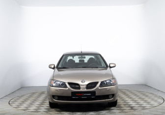 Подержанный автомобиль Nissan Almera Hatchback 2006 года (2 фото)